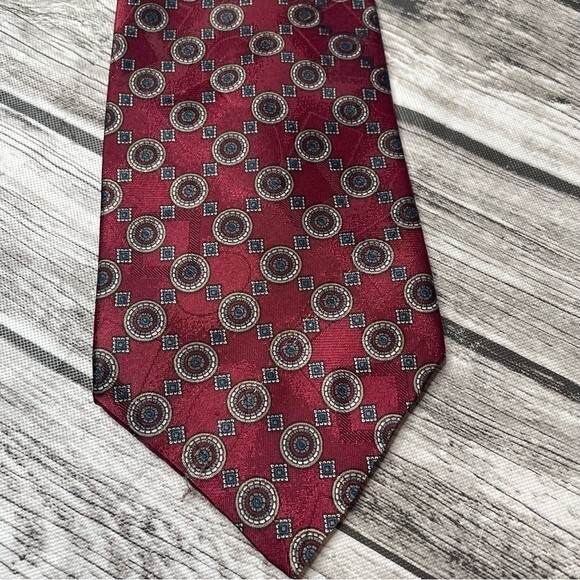 Men’s David Taylor Burgundy Gray Geometric Tie Business Career Workwear - Picture 2 of 7